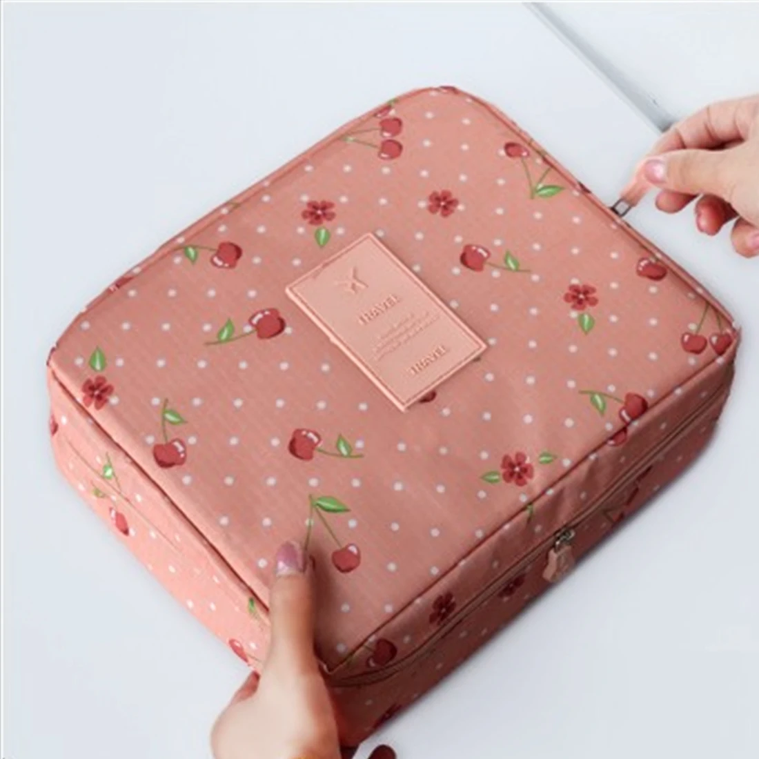 

Hot Travel Wash pouch Make Up Organizer Women Makeup bag Cosmetic bag Case Toiletry Storage Necessary Rushed Floral Nylon Zipper