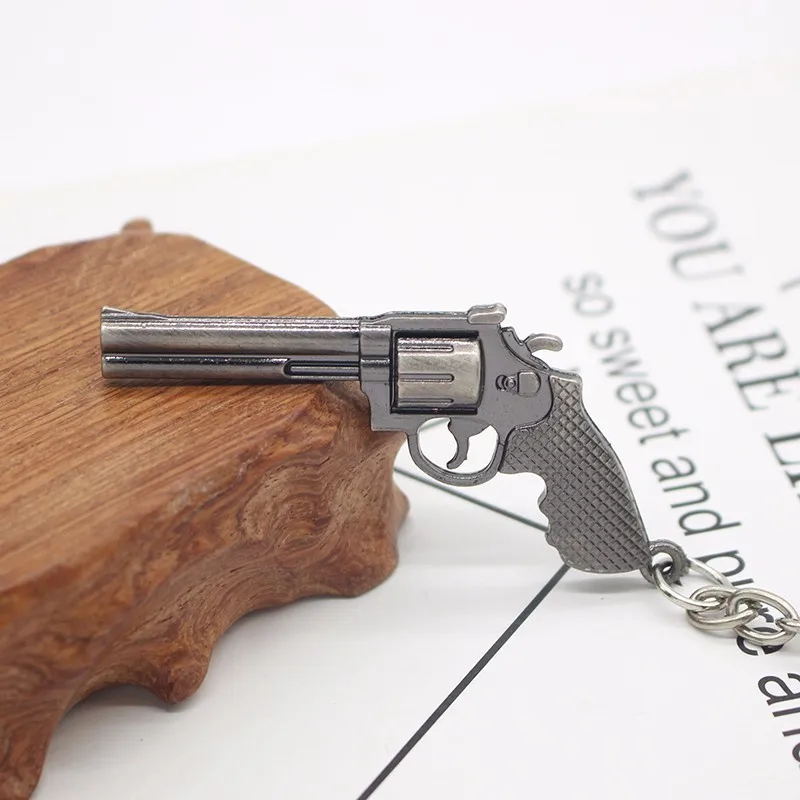 Trendy Gun Keychain Hot Game imitated Revolver Gun Key Chains 3D Weapon Arms Black Metal Key Chain Jewelry Unisex Drop Shipping