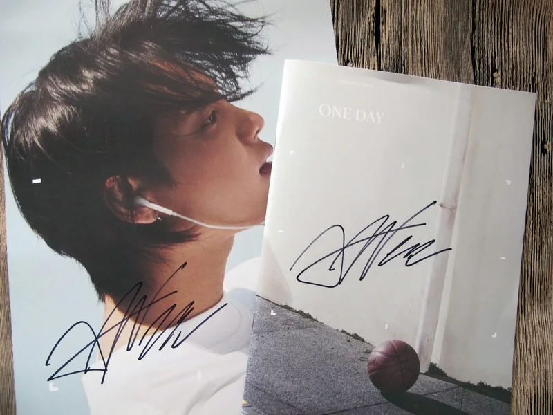 AM version Один autographed mini1st Альбом Один день утро, вечер CD корейский+ подписанный плакат kpop 082017 - Цвет: AM version