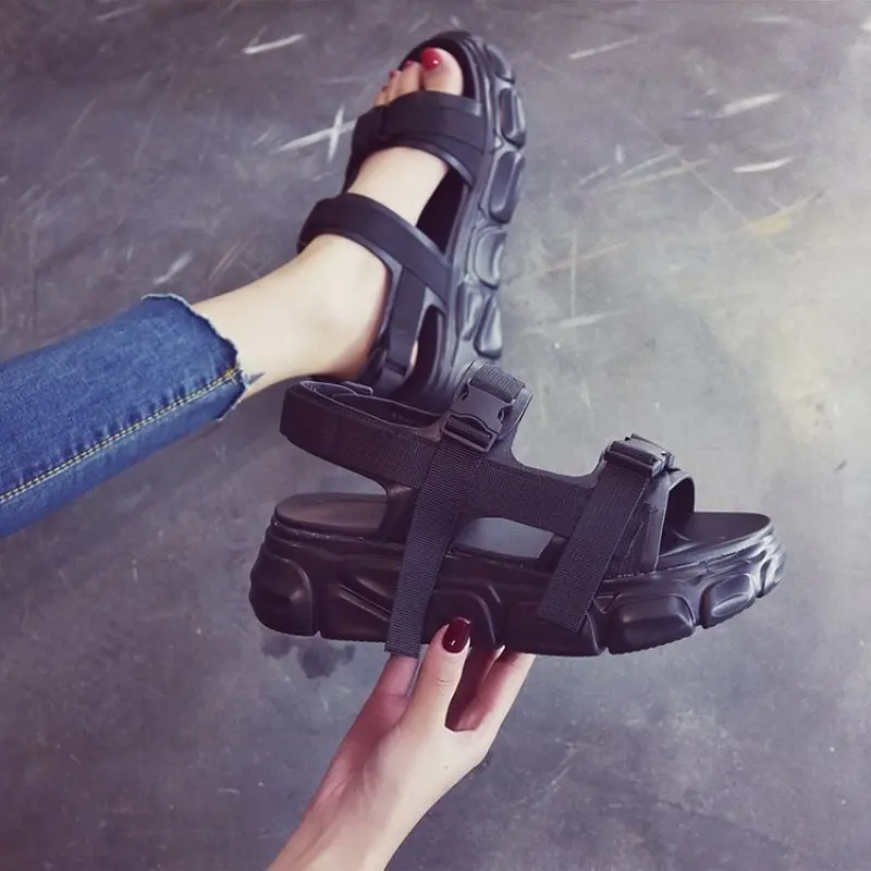 Women Platform Sandals Buckle Design fashion chunky Sandals Comfortable Women Thick Sole Beach Sandals Shoes 2019 Summer Women Platform Sandals Buckle Design fashion chunky Sandals Comfortable Women Thick Sole Beach Sandals Shoes 2019 Summer