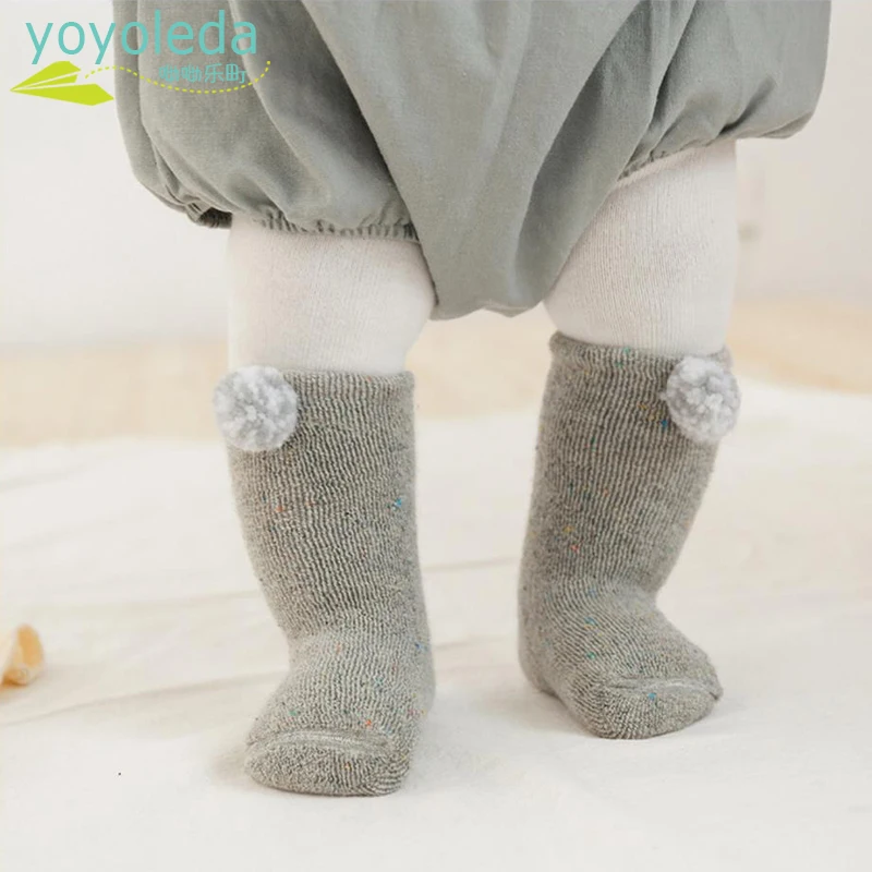 Chaussettes de pieds pour nouveau-nés garçons | Chaussettes d'hiver pour bébés filles, décoration pompon rose, épais, chaud, coton, chaussettes tubulaires longues