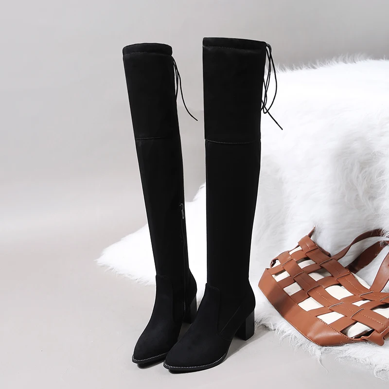 WETKISS/женские Сапоги выше колена; обувь с острым носком и перекрестной шнуровкой; женские сапоги на высоком толстом каблуке; обувь из лакированной искусственной кожи; женская зимняя коллекция года