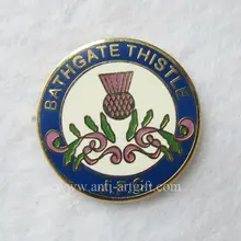 Мягкие эмалированные значки с отворотом розовые значки с цветами с зеленым листом Брошь Позолоченные эмблемы высокого качества OEm/ODM no moq