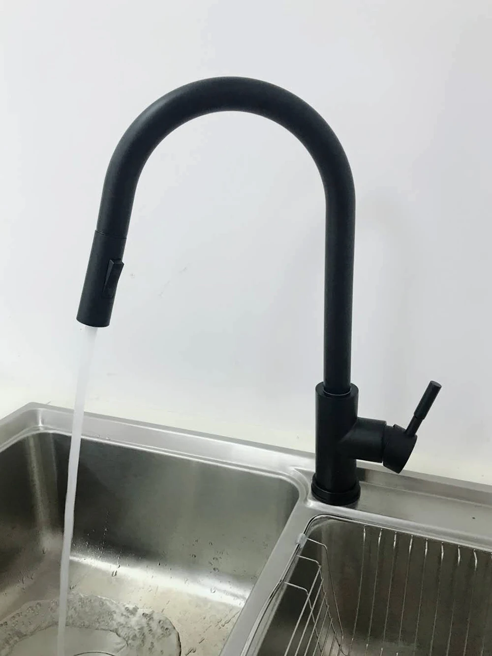 Black Touch Kitchen Faucet  (5)