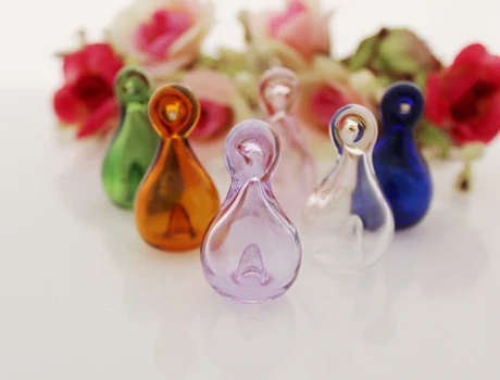 

2pcs 18x32MM Perfume vial pendant(Assorted Colors),Aroma vial pendant,murano glass essential oil diffuser bottle pendant