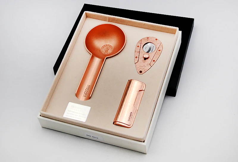 

GUEVARA Pure Copper Cigar Suit Include Ashtray, Lighter, and Sharp Cigar Cutter /Scissors, Fashion Cigar Set Cigar Accesories