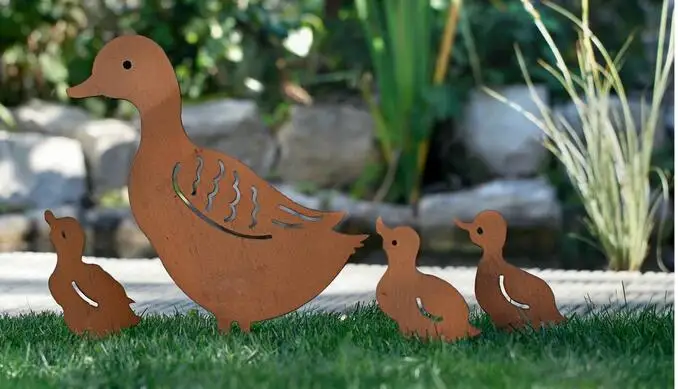 4pcs Lot European Style Iron Rust Retro Duck Garden Plug In A