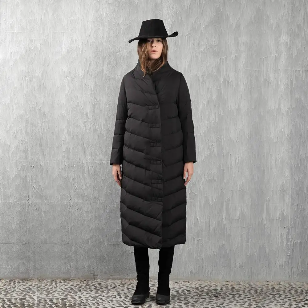 

On the original design [two] brand Ranger winter clothes new thickened long black jacket collar