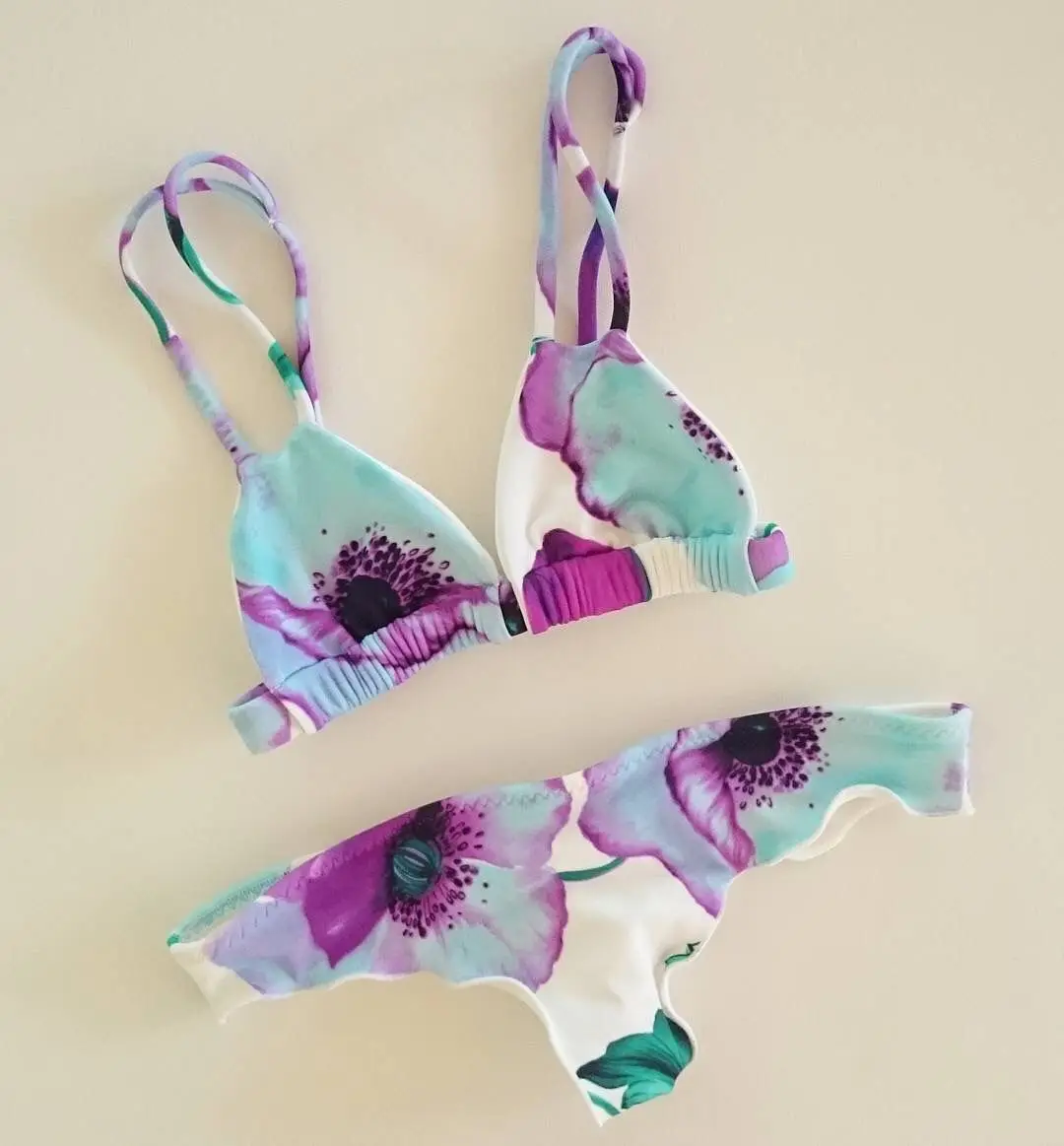 

Women's Floral Swimsuit, Purple Petals Print Bikini Set, Cute Printing Flower Triangle Swimsuit Bra Padded Bathing Suit