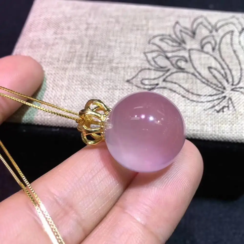 

Genuine Natural Rose Quartz Star Light Pendant For Women Ball Sphere 18mm Mozambique Queen Clasp Crystal Pendant Jewelry AAAAA
