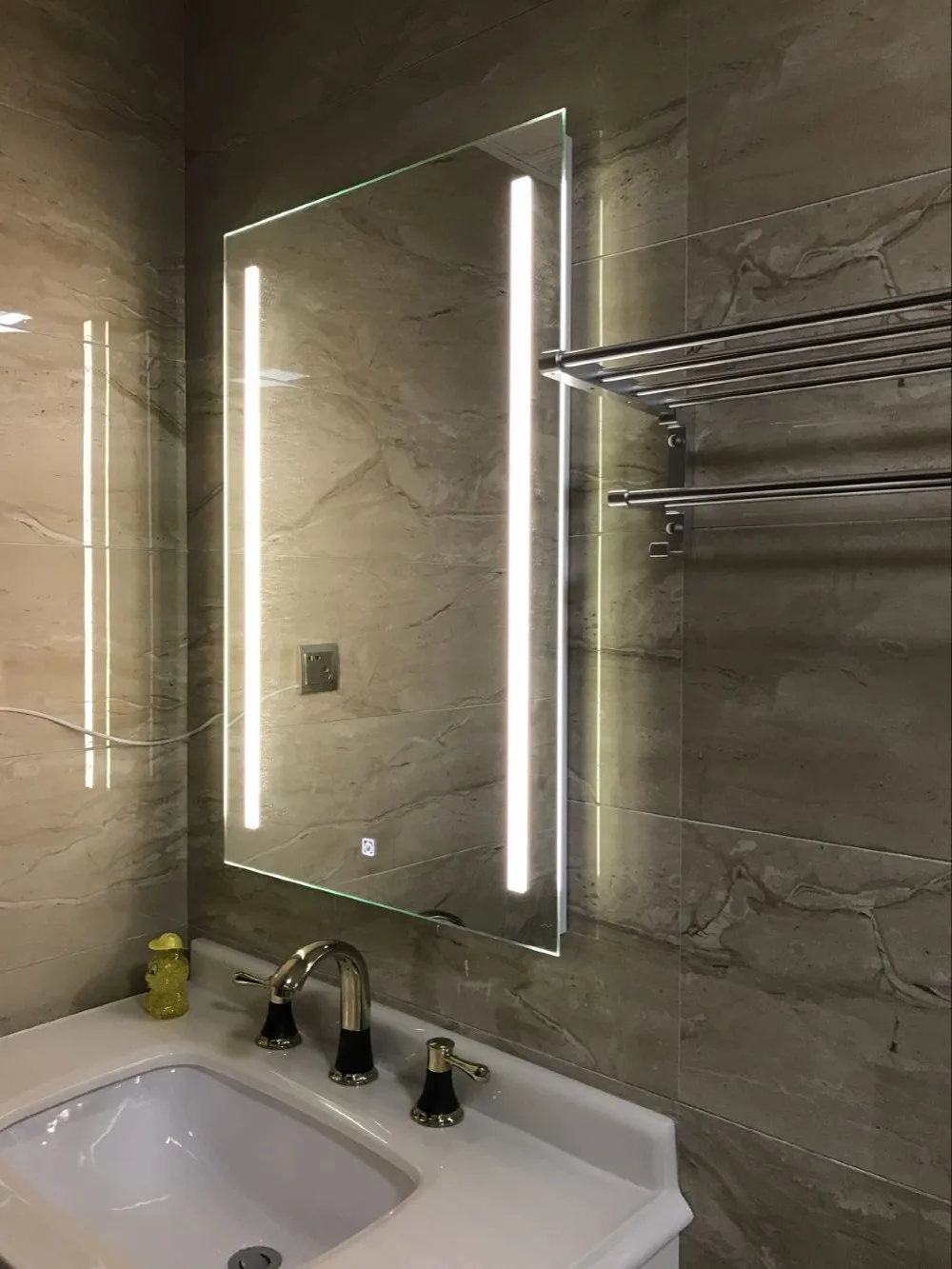 DIYHD جدار جبل Led المضاء مرآة حمام الغرور مانع الضباب 2 الرأسي أضواء مستطيلة اللمس ضوء مرآة