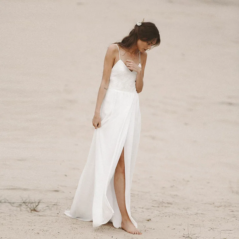 

Beach Wedding Dress Spaghetti Strap Boho V Neck Open Back bridal dresses 2019 Chiffon High Split Lace Wedding Gown