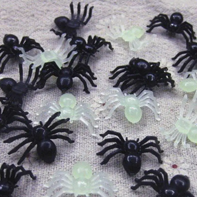 

2018 New Environmental/luminous simulation small spider Halloween plastic toys