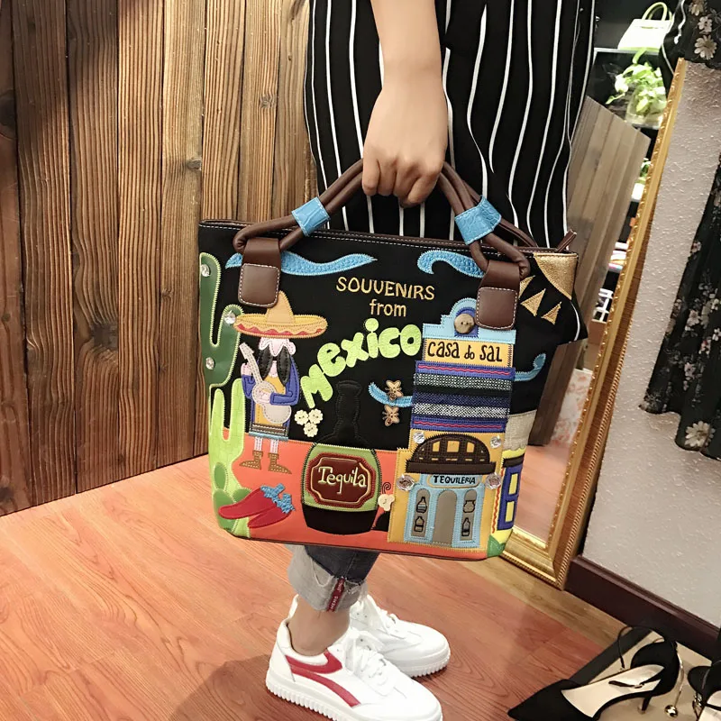

2018 New Ms. bag Retro Handmade Messenger Bag Hand Embroidery Tide Bag Creative Embroidered canvas bag