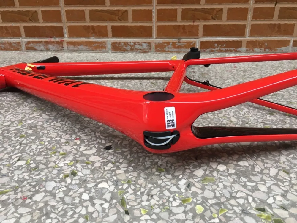 Perfect 2019 design super light FASTERWAY classic carbon road frameset D Brake carbon bike frame:Frameset+Seatpost+Fork+Clamp+Headset 13