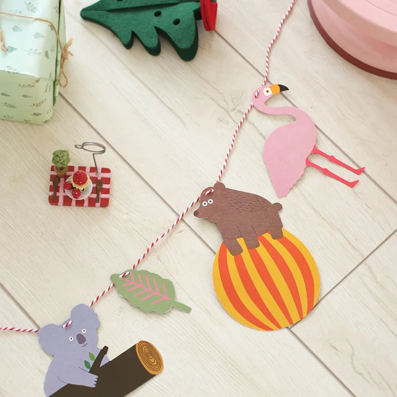 

Cute cartoon animals flags and banners Festive Party Supplies Wedding Bunting Decor BirthdayParty Garland Home Decoration
