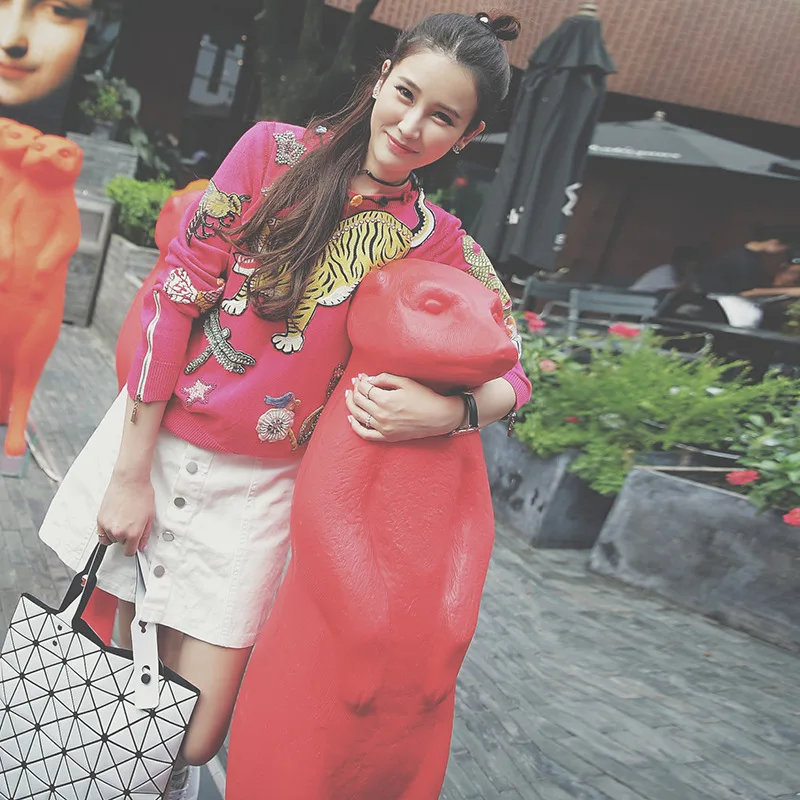 Spring New Heavy Industries Tiger Flower Cartoon Hand Embroidered Drill Knitted Sweater Women 2019 O-Neck Women Sweaters