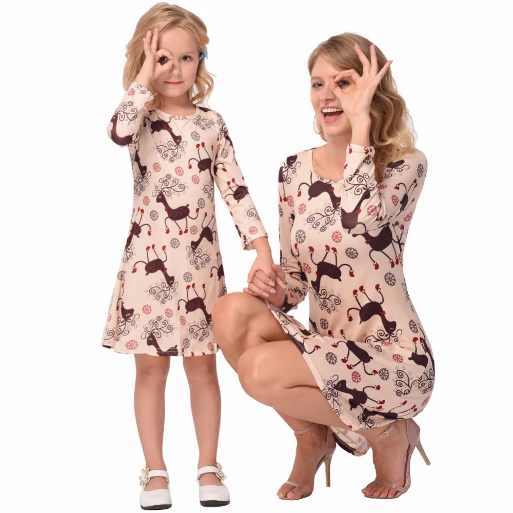 matching holiday outfits for mom and daughter