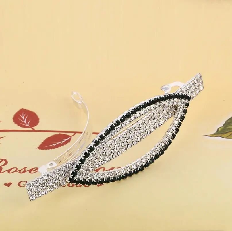 

Earofcorn Women's Wild Irregular Geometric Automatic Spring Clip Creative Hollow Hollow Claw Chain Small Hair Clip