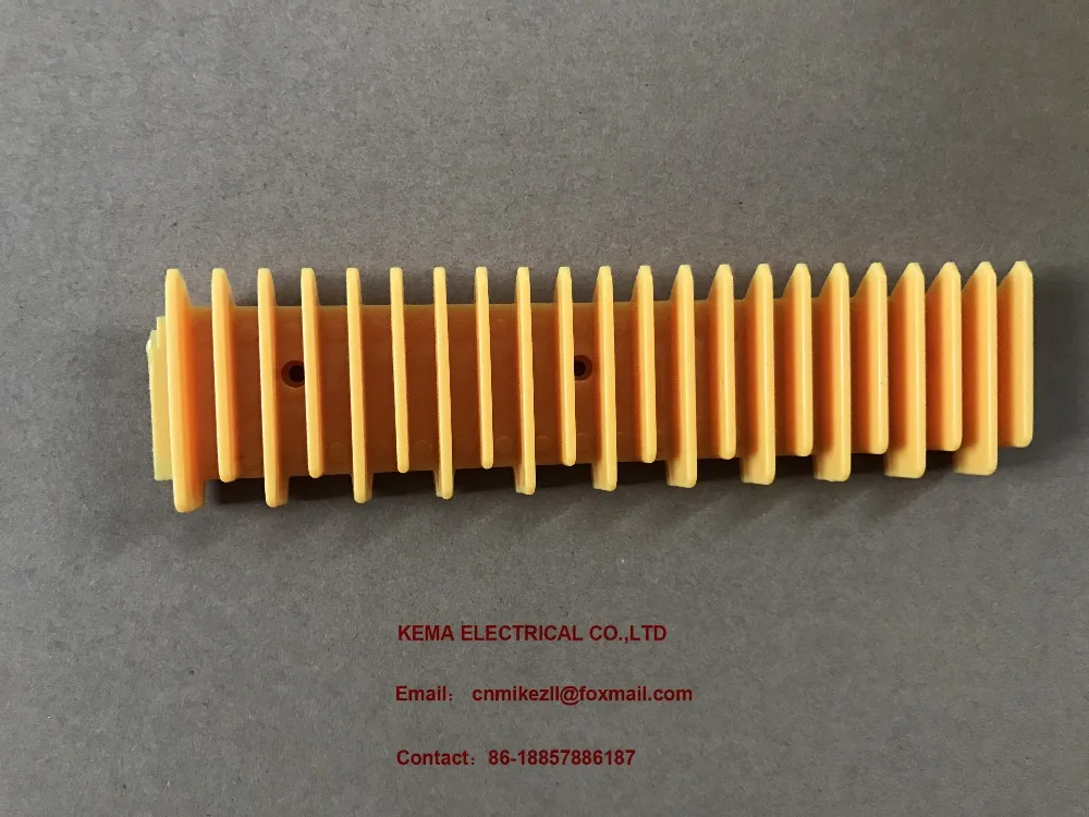 

Schindler Escalator Step Demarcation Comb SCS319900, middle