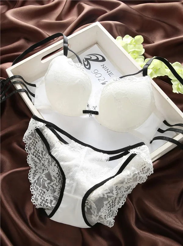 Hot sexy bra lace gathered to adjust the comfortable thin cup beauty back Europe and the United States fashion bra set red bra and panty sets Bra & Brief Sets