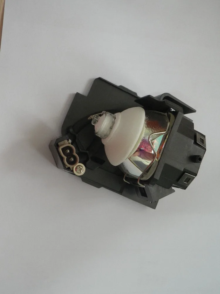 

DT01141 Lamp for HITACHI CP-X2520 CP X2520 CP-X3020 X3020 ED-X50 X50 ED-X52 X52 CP-X8 CP-X7 X7 CP-X9 CP-WX8 Projector Bulb Lamp
