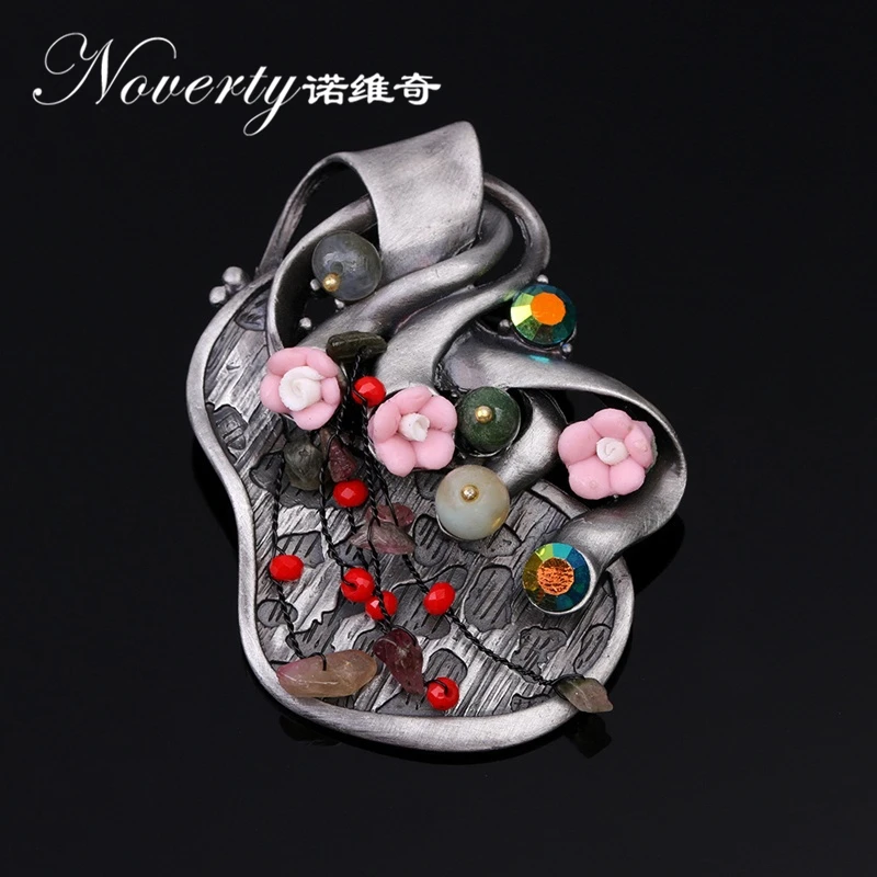 

New Cute/Romantic Vintage Zinc Alloy Flower Brooches Scarf Buckle Accessories for Women Party Gifts