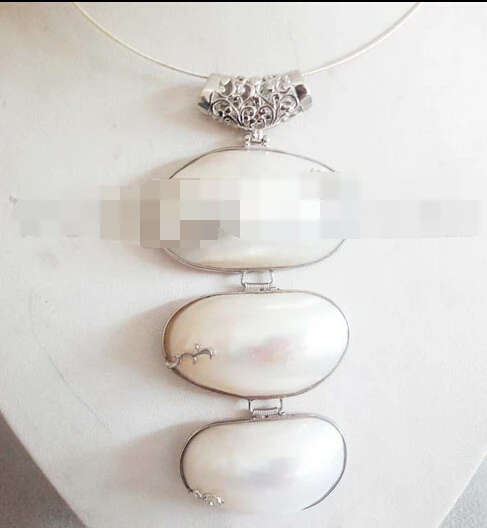 

Jewelr 005138 white mabe pearl pendant necklace choker