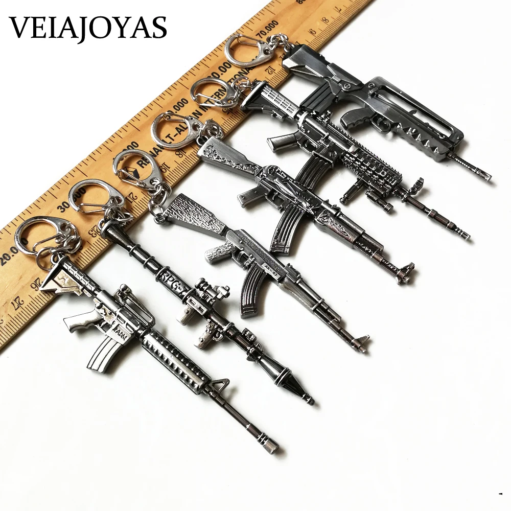 

22 Styles Classic Game Cross Fire AK47 Submachine SR3M Gun Weapon Metal Keyrings Desert Eagle Model Pendant Keychain Charm Gifts