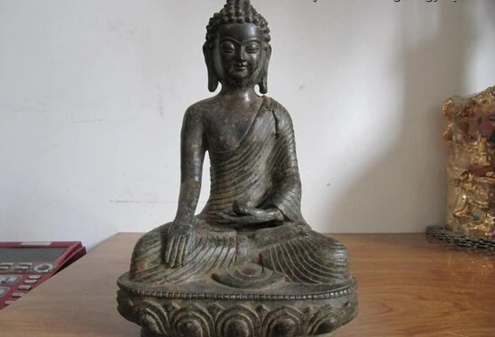 

Collectible bronze lion statue S0022 9"Tibet Folk Old Bronze Carved Sakyamuni Buddha Statue (B0328)
