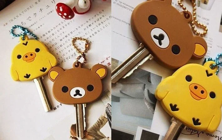 

Kawaii BEAR 4Designs- 4CM Rubber KEY Wallet Hook ;