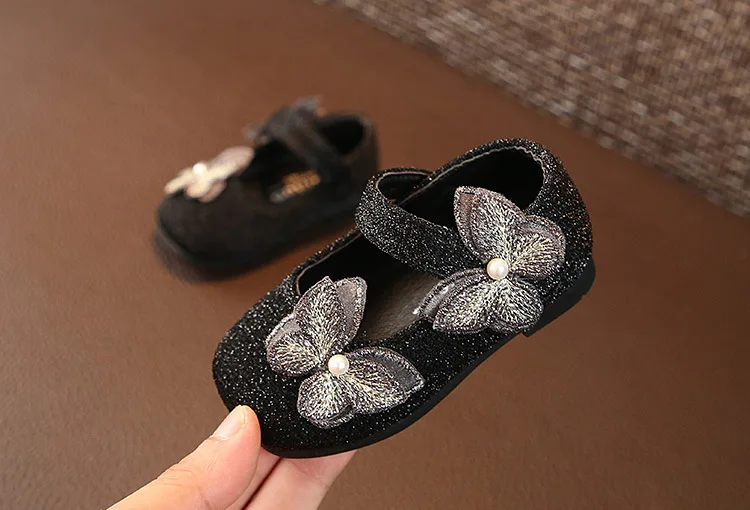 Мать гнездо От 0 до 2 лет Повседневное детская обувь для девочек 2018 Демисезонный модная мягкая подошва Bling бабочка принцесса кожаные ботинки