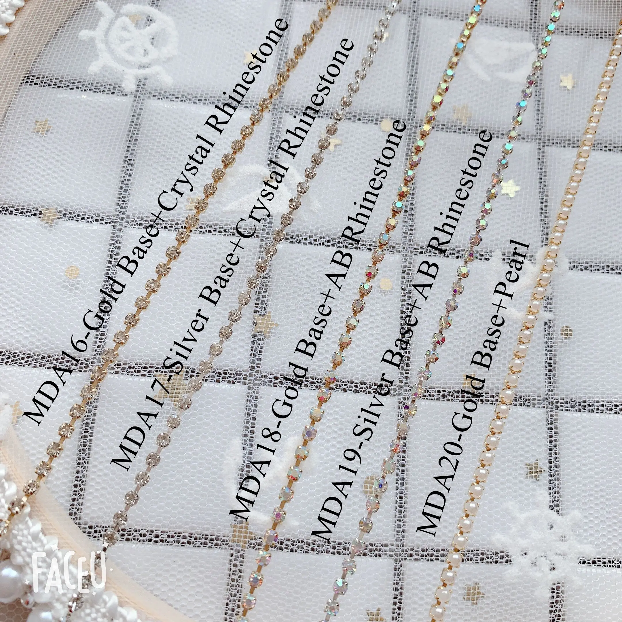 

Approx.144pcs 2MM Gold and Silver Chain with Rhinestone and Pearl Crystal Rhinestone Chain Metal Nail Deco MDA16-20