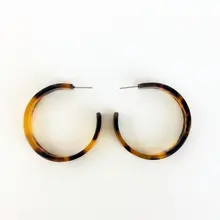 

Middle Size Tortoise Shell Hoop Earrings Yellow Leopard Grain Tortoiseshell Lightweight 1 5/8" D