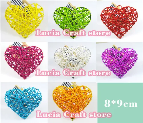 

SALE! 1piece 8*9cm Heart Sepak Takraw For Christmas Birthday Party Home Wedding Party Decoration Rattan Ball 024051