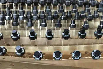 

[VK] ORIGINAL Imported Japan high temperature long life touch switch button switch 6*6*7MM 2 feet