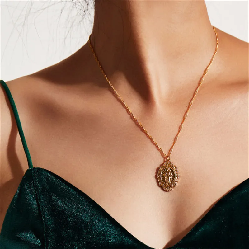 

Meidi Jewelry Religious Pendant Necklace for Female the Western Christian Jesus Charm Elegant Jewelry Series Necklace Gifts