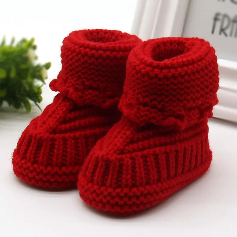 Шерстяное пальто для малышей теплые сапожки для новорожденных кроше вязаный флисовый сапоги с бантом для детей ясельного возраста для девочек и мальчиков шерстяная обувь для младенцев теплые зимние пинетки для детей от 0 до 6 месяцев S2 - Цвет: Красный