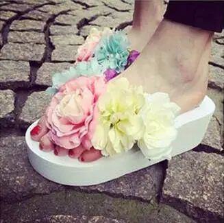 

2017 Women Sandals handmade rose Flowers Wedges Summer Sandals Women platform Trifle Beach Flip Flops Women Shoes Free shipping