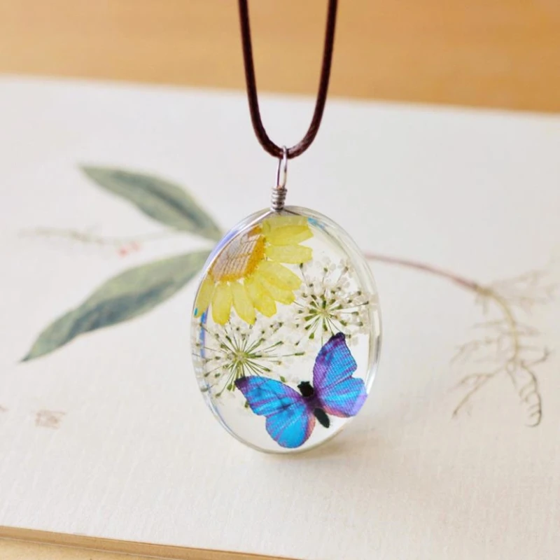 

New Fashion Personality Butterfly Natural Dried Flower Eternal Sweater Chain Handmade Female Necklaces NE171