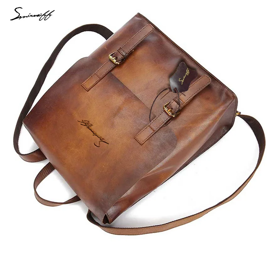 

The New Retro Men Backpack Casual Women Bag The First Layer Of Leather Rubbing Male Designer Bags High Quality Men Package