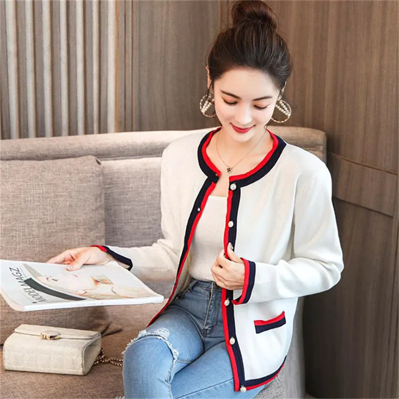

Fashion Runway Sweater Women C Elegant Cardigan Round Neck Pocket Kintted Sweaters Long Sleeves Pearls Vintage Knitted Cardigan