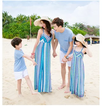 

Family Look 2018 Summer Family Matching Outfits Bohemia Mother Daughter Dresses Resort Beach Dress Dad Son Short Sleeve T-Shirt