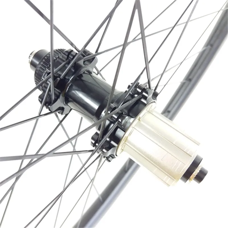 Sale CT31 hubs Straight pull central lock carbon wheelset carbon wheels disc brake 700c 50mm clincher 23mm 28H 1550g bicycle wheel 4 Sale CT31 hubs Straight pull central lock carbon wheelset carbon wheels disc brake 700c 50mm clincher 23mm 28H 1550g bicycle wheel 4