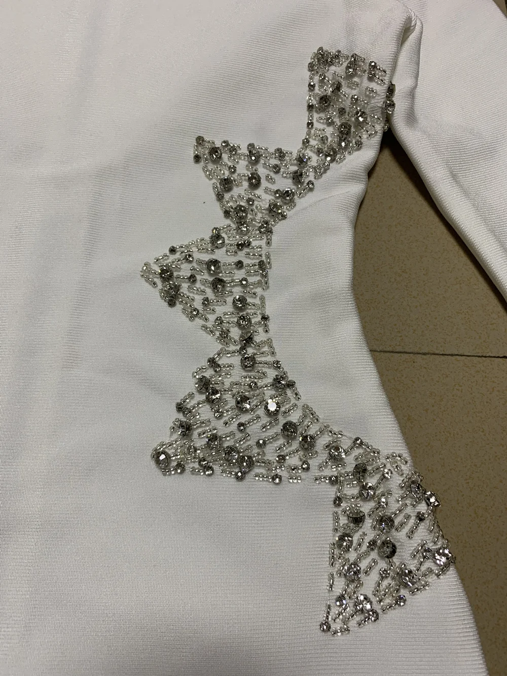 Белое элегантное платье Облегающее с круглым вырезом и бусинами, с длинным рукавом, новинка года, женские платья знаменитостей, вечерние бандажные платья