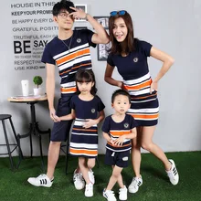 Famille correspondant tenues vêtements pour la famille mère et la fille robe de vêtements père et fils vêtements famille habillement définit TT83