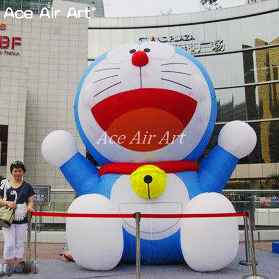 Портативная рекламная мультяшная надувная модель Doraemon, сидящая с большим красным ртом и счастливая улыбка для продажи