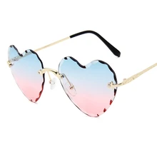 Новая любовь сердце солнцезащитные очки Для женщин модные солнцезащитные очки без оправы Милое сексуальное конфеты Цвета дамы очки UV400