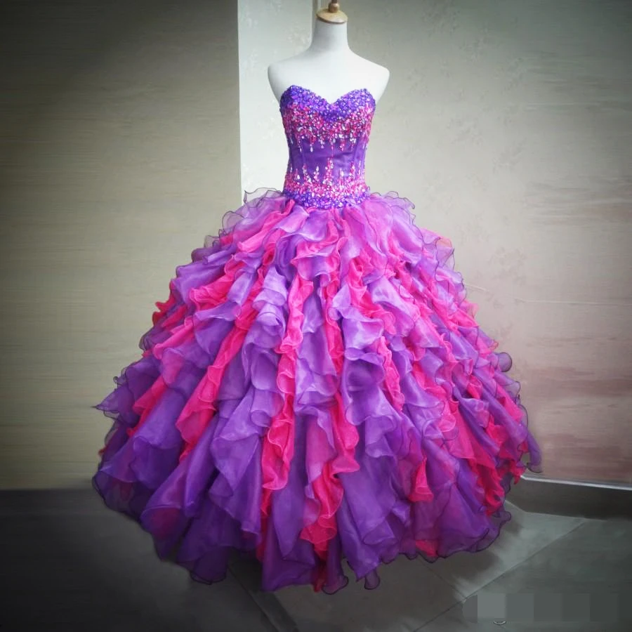 

Amazing Two Color Quinceanera Dresses Ruffles Organza prom Ball Gown Sweetheart Vestidos de 15 anos 2019 Latest Crystals Beads