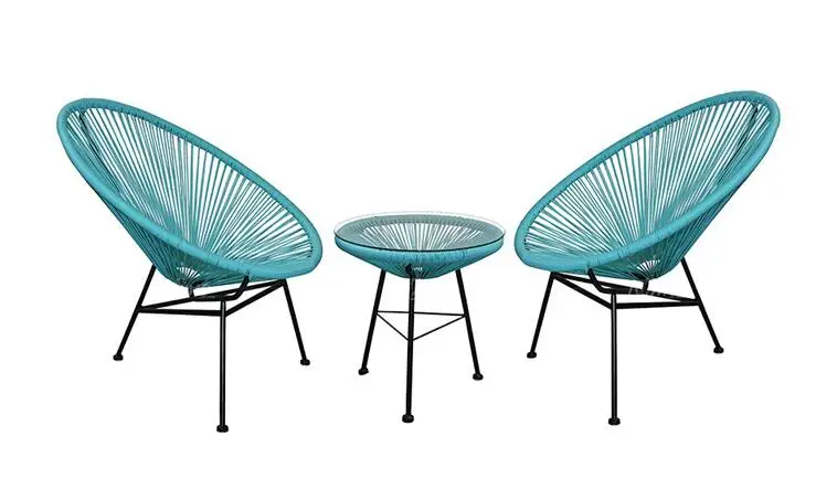 Uma mesa de café redonda feita de ferro de cana. recreação ao ar livre. Modern simples Ângulo